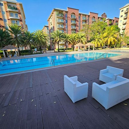 Cozy 2Br Staycation With Balcony Chateau Elysee For 4-6 Pax Paranaque City Esterno foto