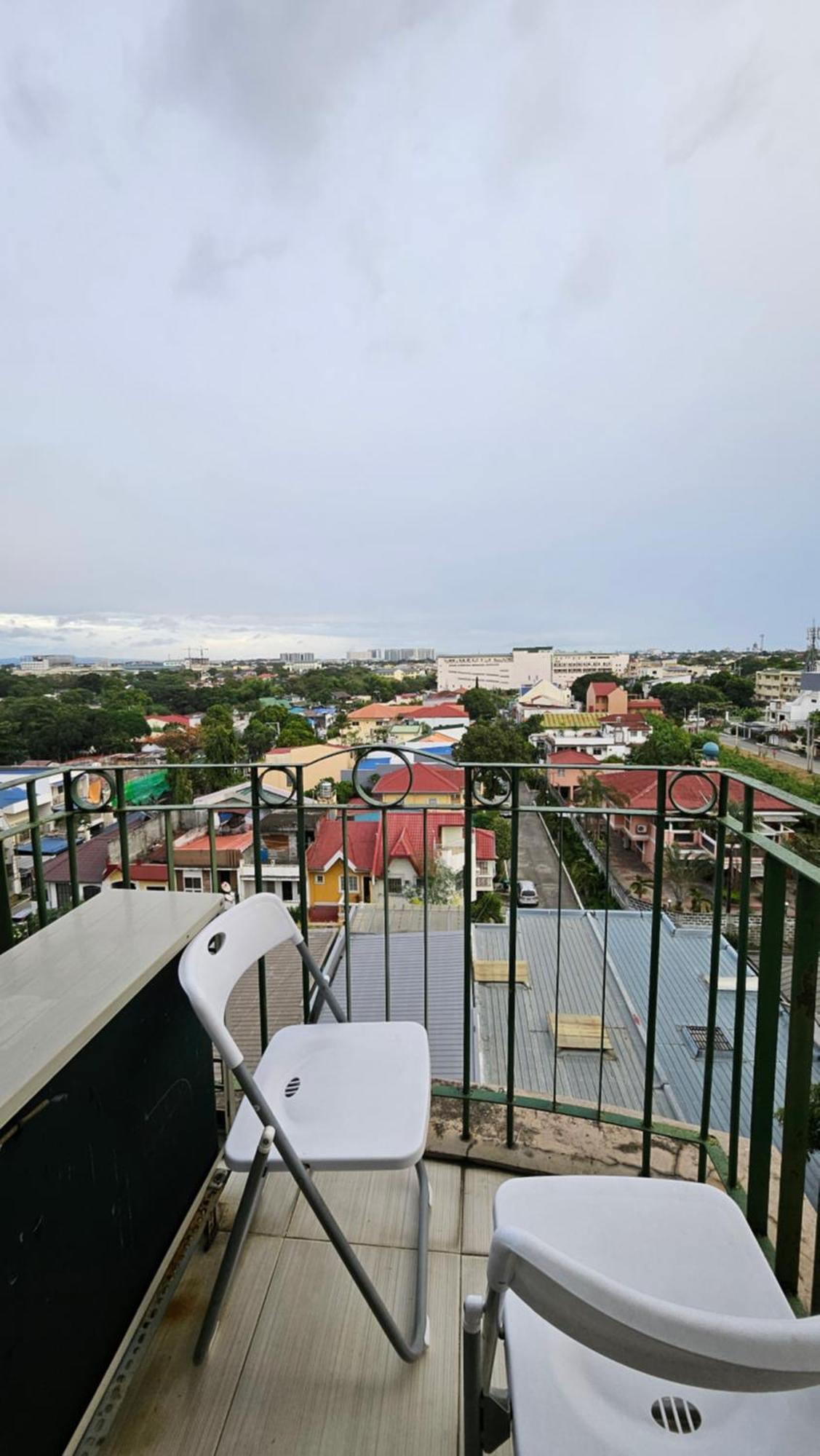 Cozy 2Br Staycation With Balcony Chateau Elysee For 4-6 Pax Paranaque City Esterno foto